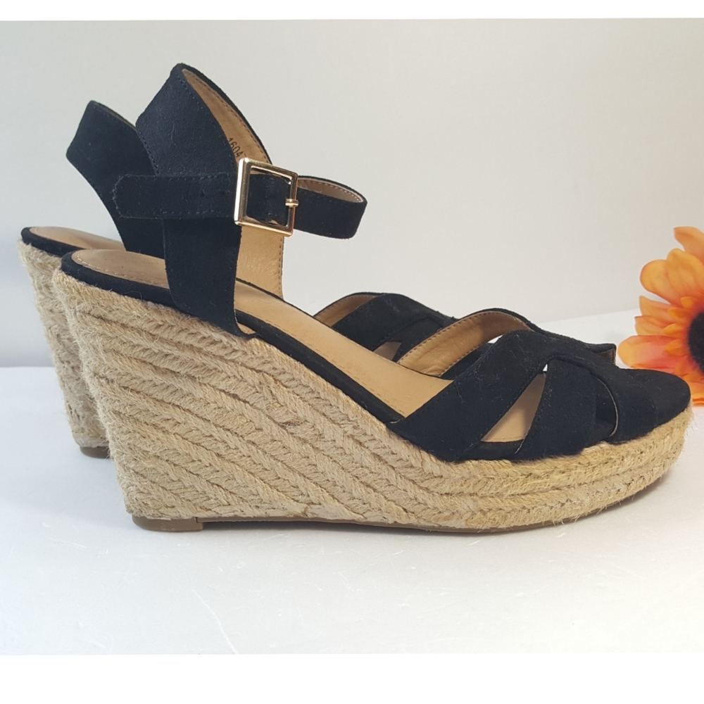 American Eagle Black Wedges